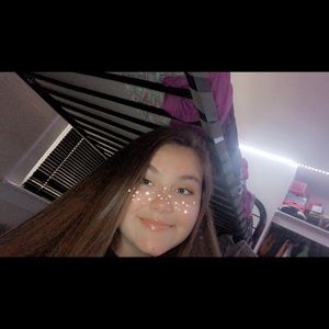 Meet your Posher, Alyssa